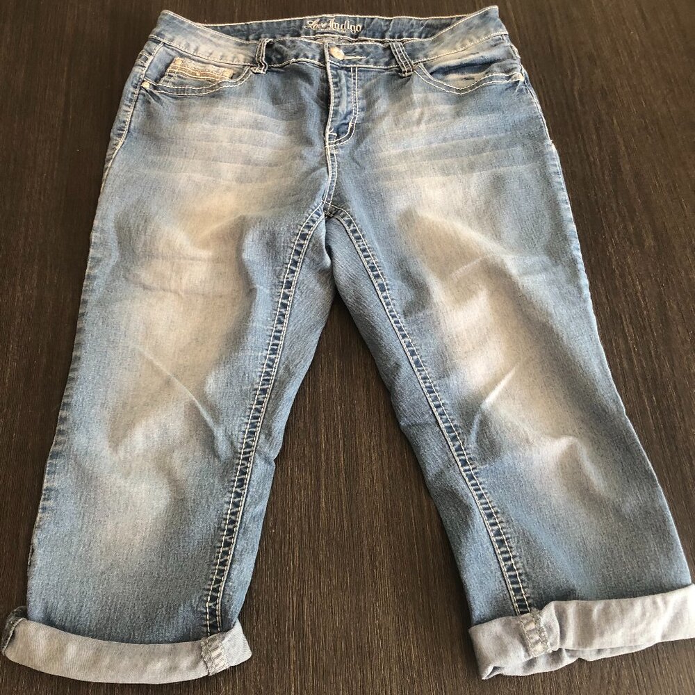 Women's capri jeans